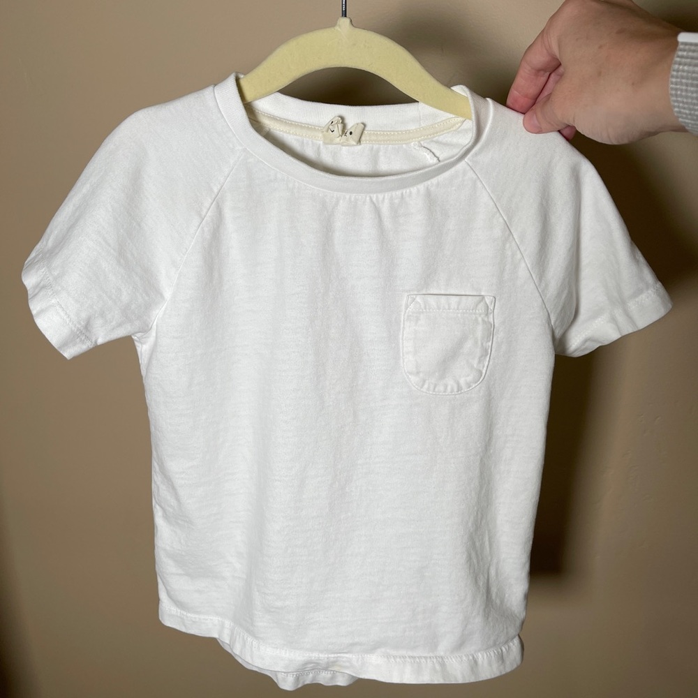Gray Label white pocket tee. 3-4 years.